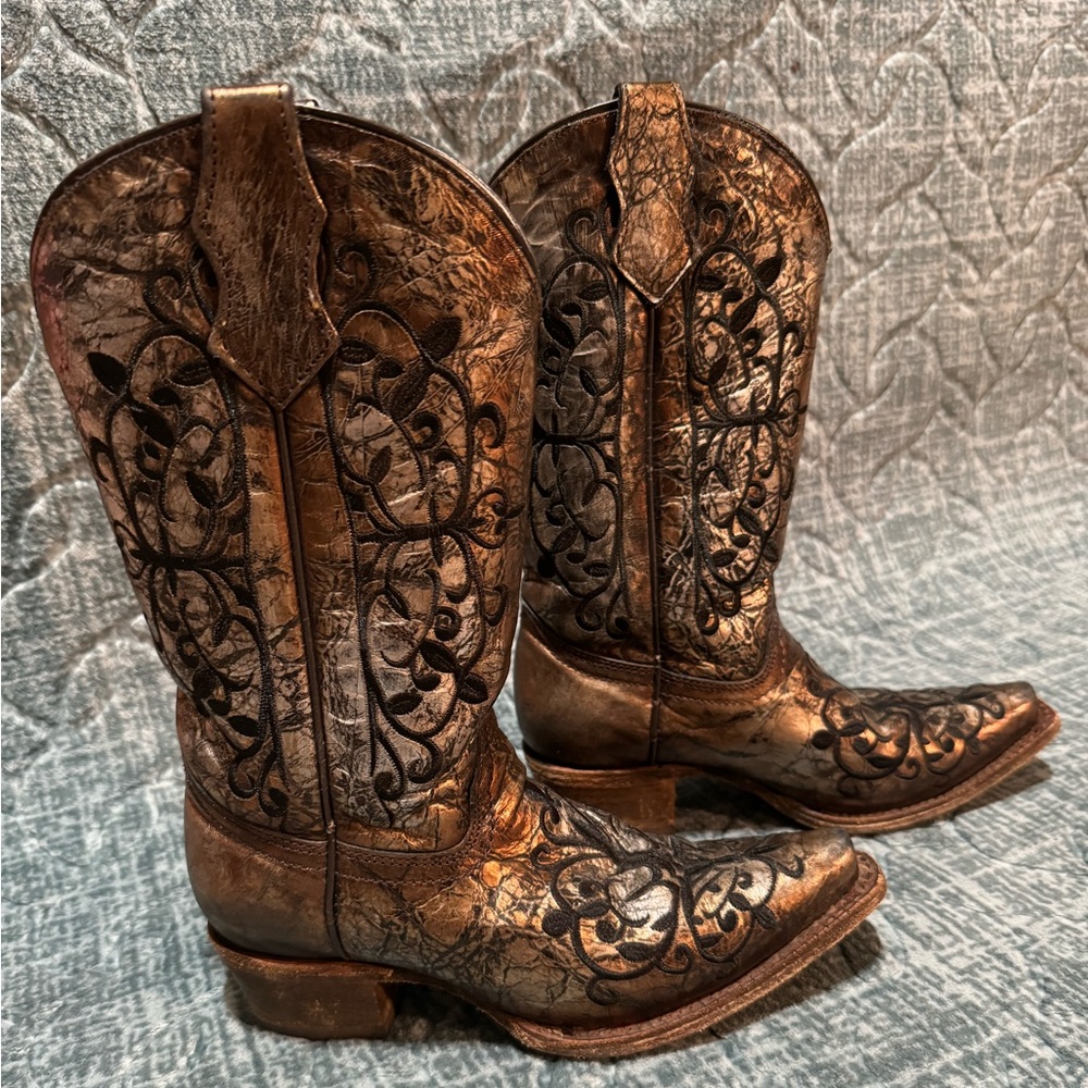 Girl’s Corral Boots.  Size 2.